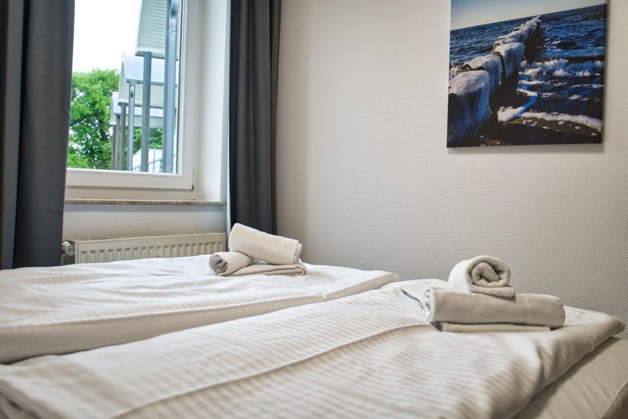 Strandnah, Balkon, Ahoi Erlebnisbad Gratis In Sellin - Strandresidenz Brandenburg Fewo 36 Goehren  Esterno foto